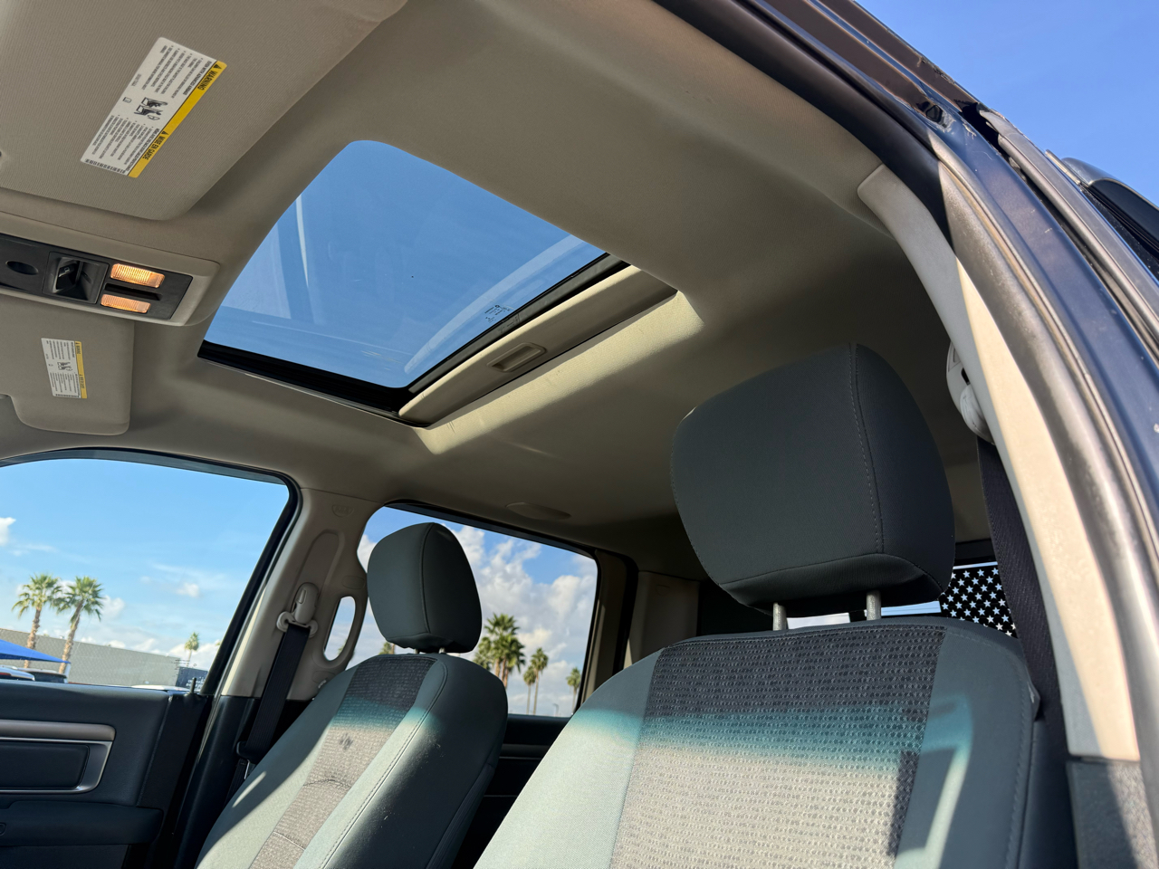 RAM 1500 2WD Crew Cab 149" Longhorn 2014