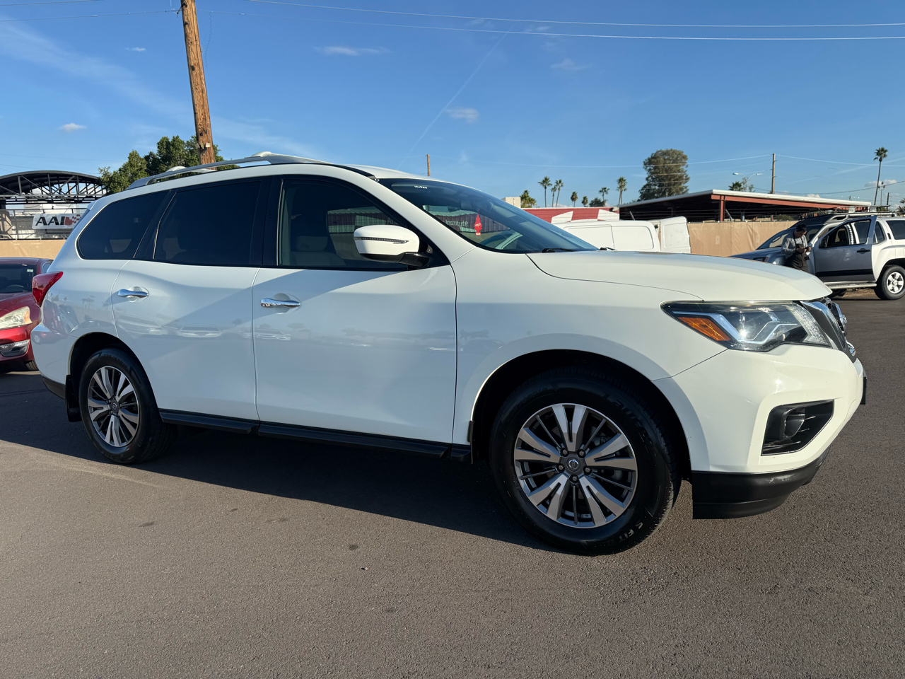 Nissan Pathfinder S 2020