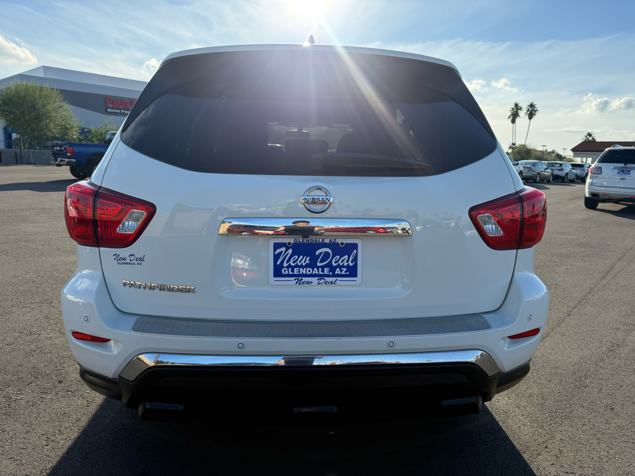 Nissan Pathfinder S 2020