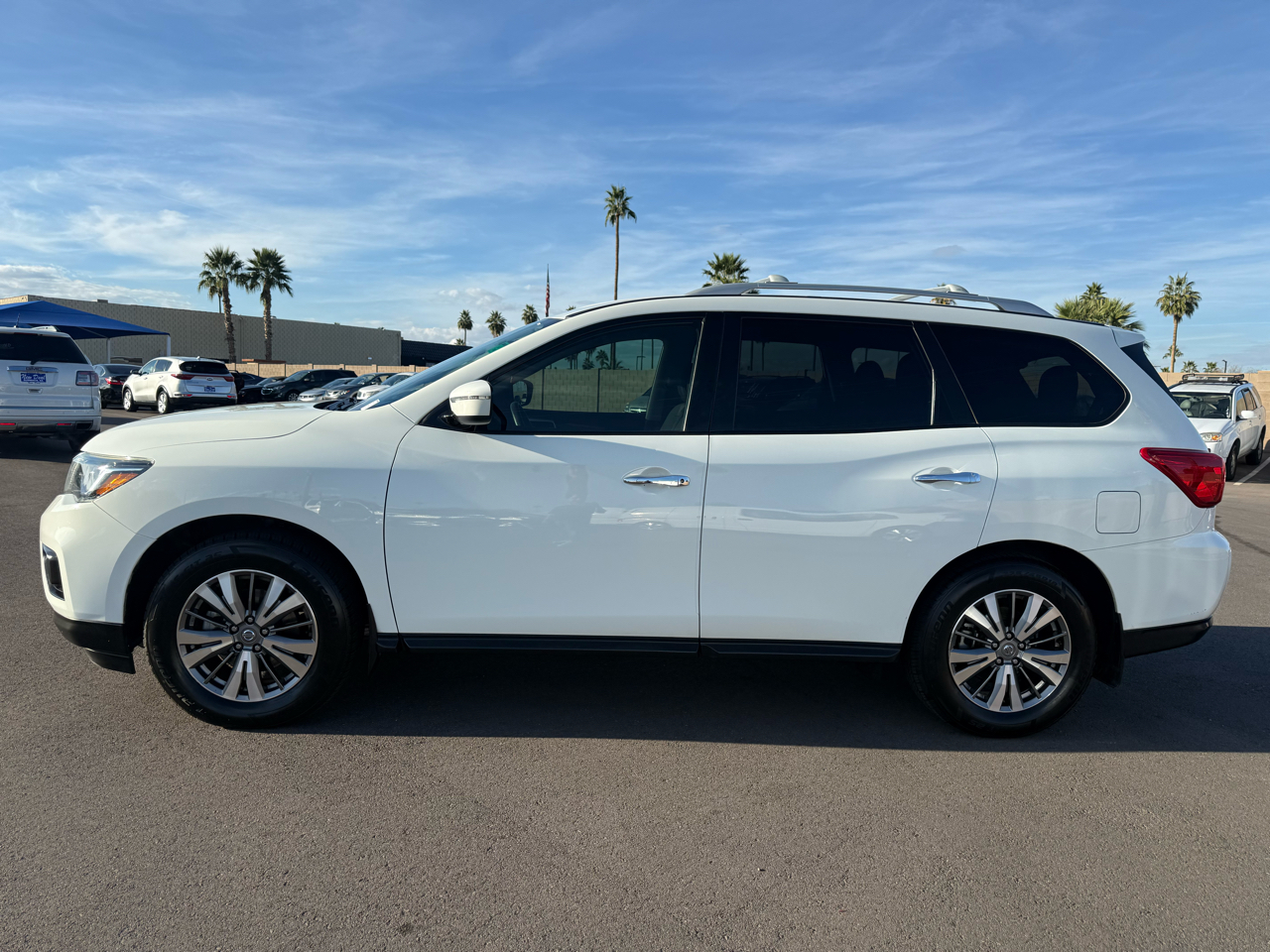 Nissan Pathfinder S 2020