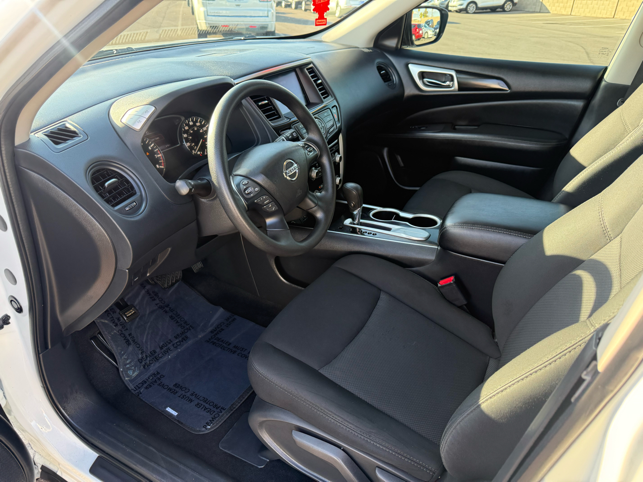 Nissan Pathfinder S 2020