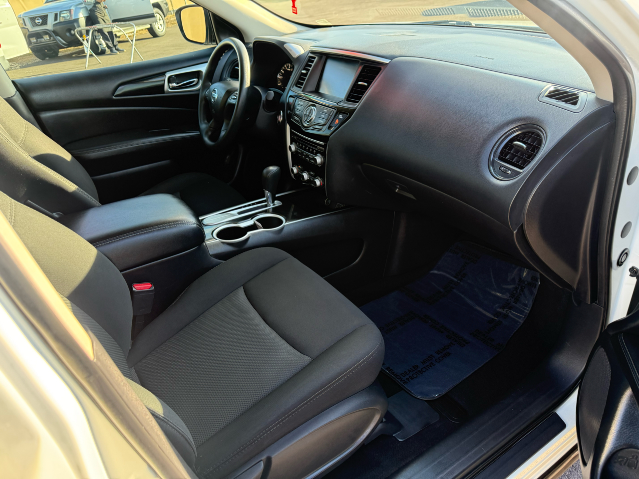 Nissan Pathfinder S 2020