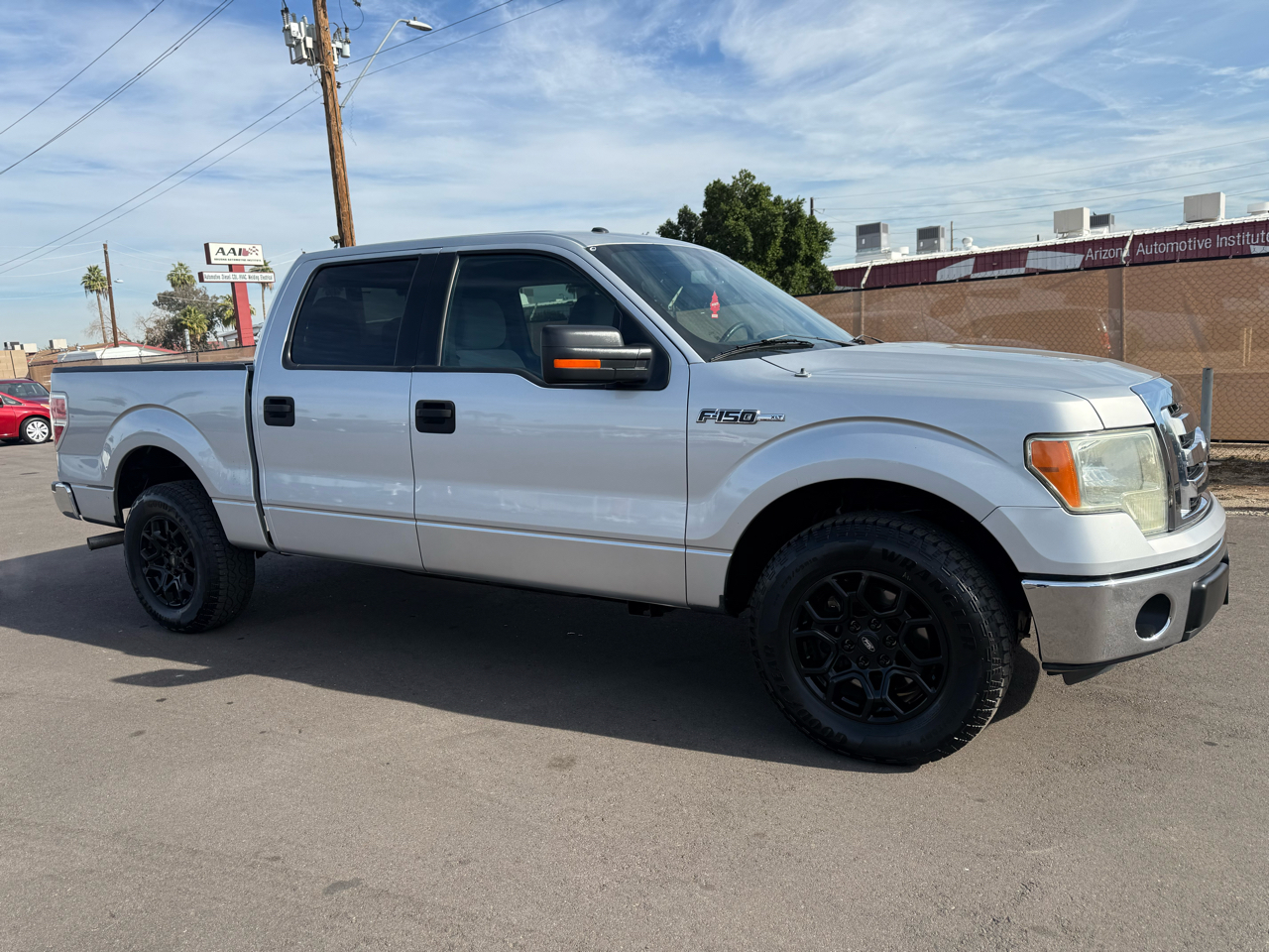 Ford F-150 2WD SuperCrew 139" XL 2012