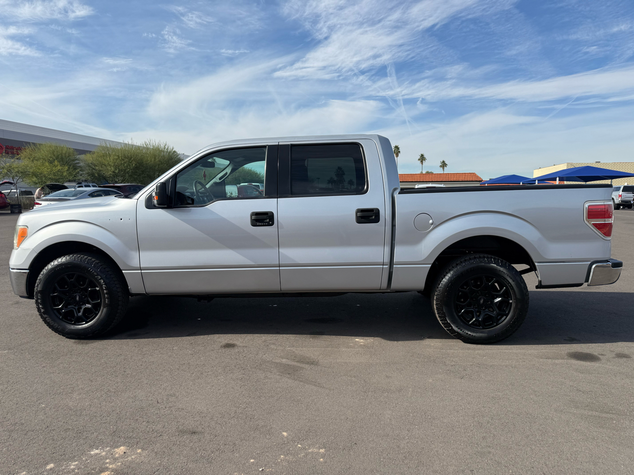 Ford F-150 2WD SuperCrew 139" XL 2012
