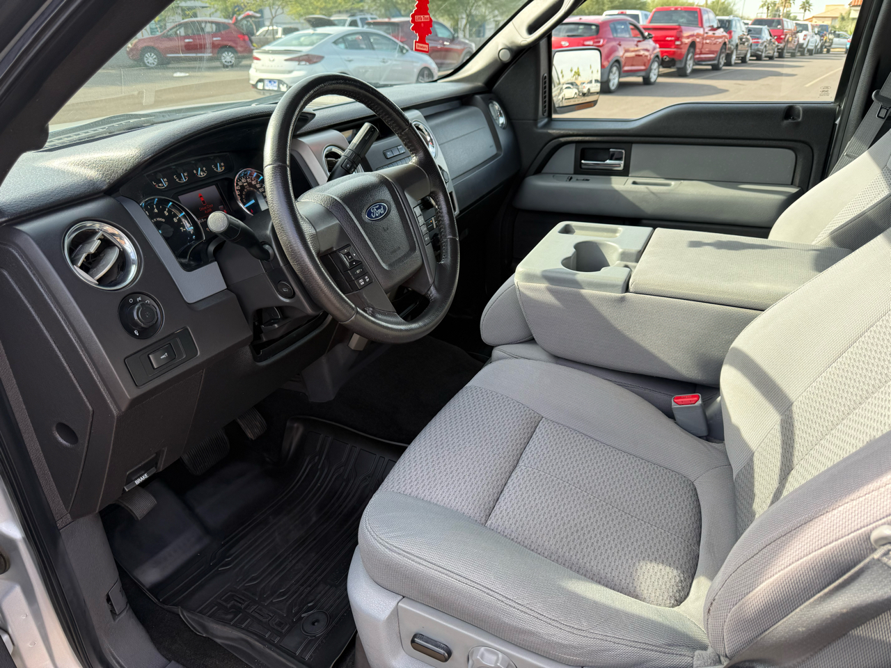 Ford F-150 2WD SuperCrew 139" XL 2012