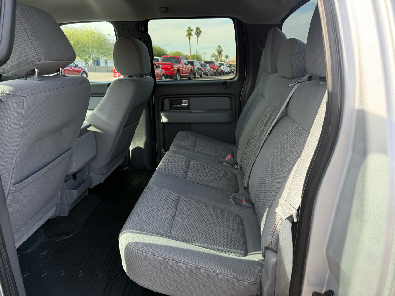 Ford F-150 2WD SuperCrew 139" XL 2012