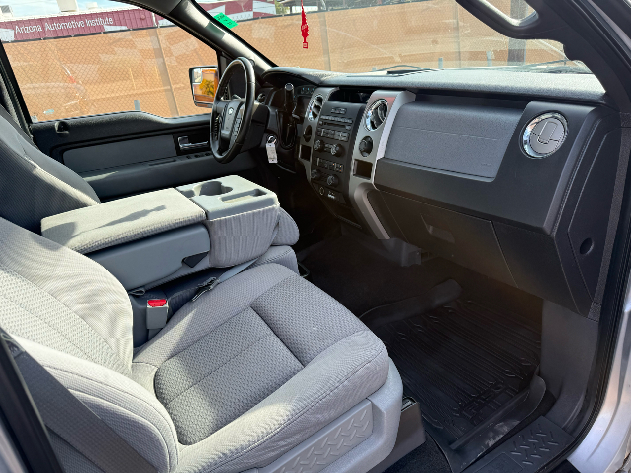 Ford F-150 2WD SuperCrew 139" XL 2012