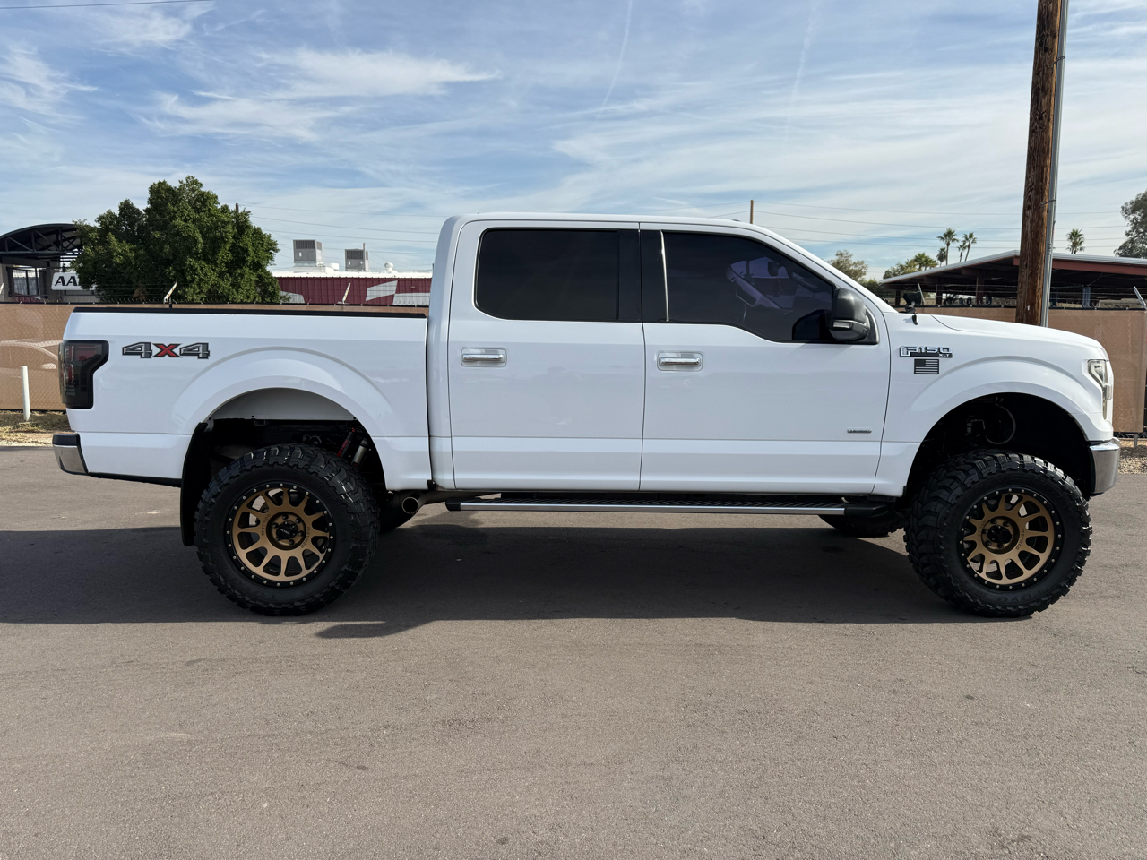 Ford F-150 4WD SuperCrew 139" XL 2017