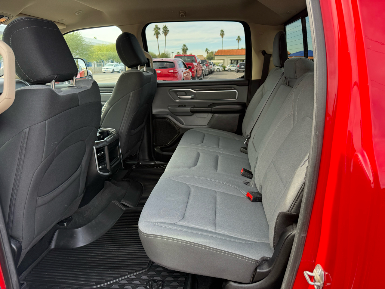 RAM 1500 Big Horn Crew Cab LWB 4WD 2020