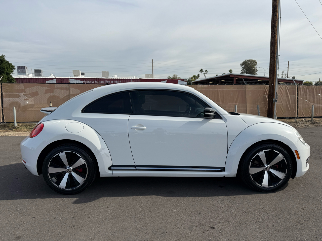 Volkswagen Beetle 2.0T Turbo 2012