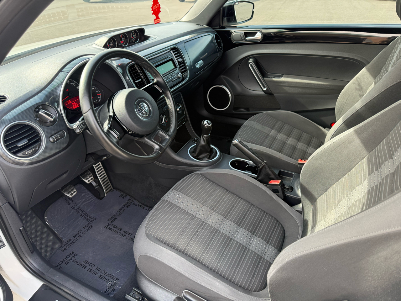 Volkswagen Beetle 2.0T Turbo 2012