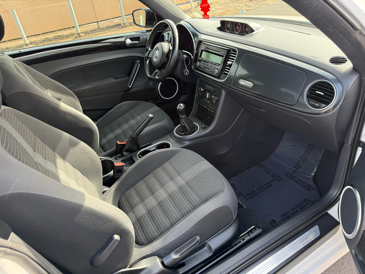 Volkswagen Beetle 2.0T Turbo 2012