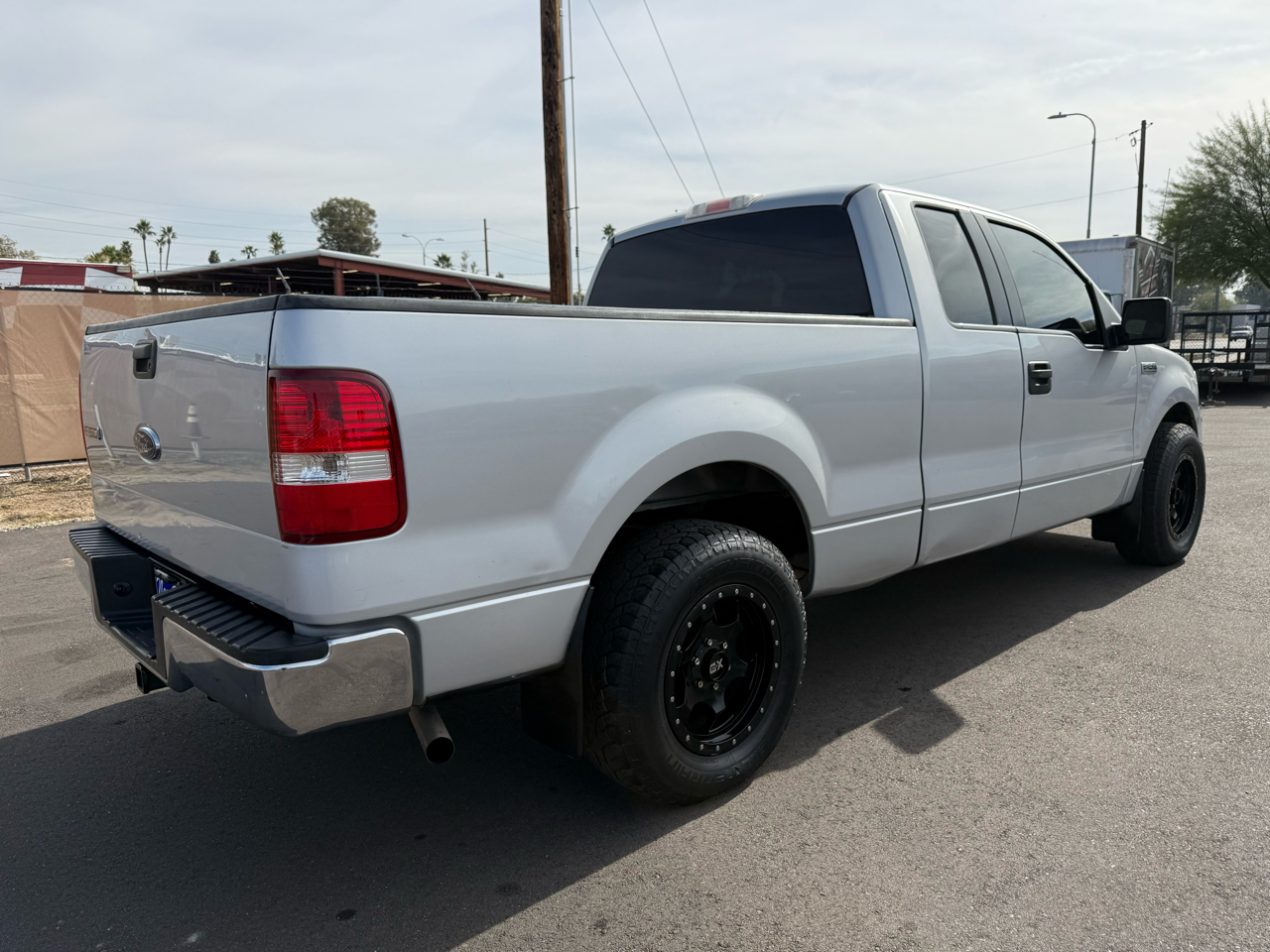 Ford F-150 2WD SuperCab 145" XLT 2006