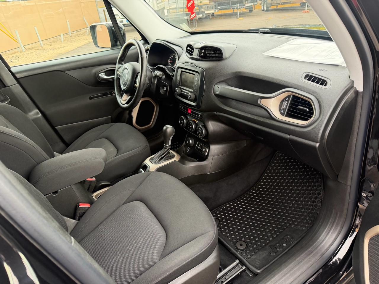 Jeep Renegade Latitude 4WD 2016