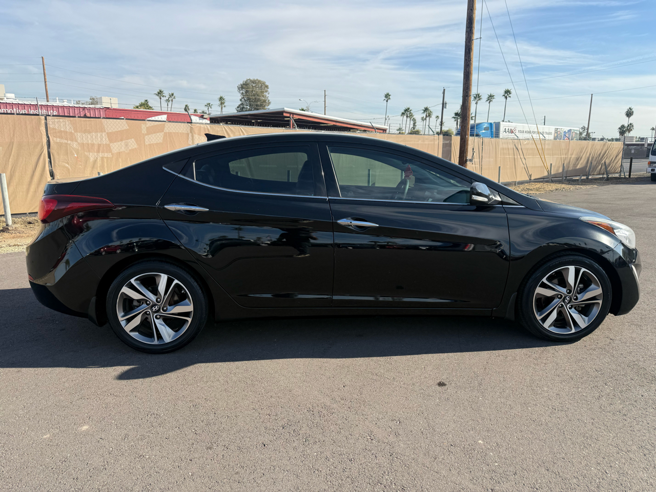 Hyundai Elantra SE 6AT 2016