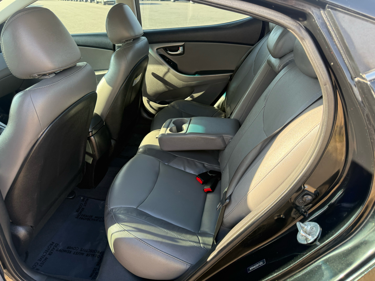 Hyundai Elantra SE 6AT 2016