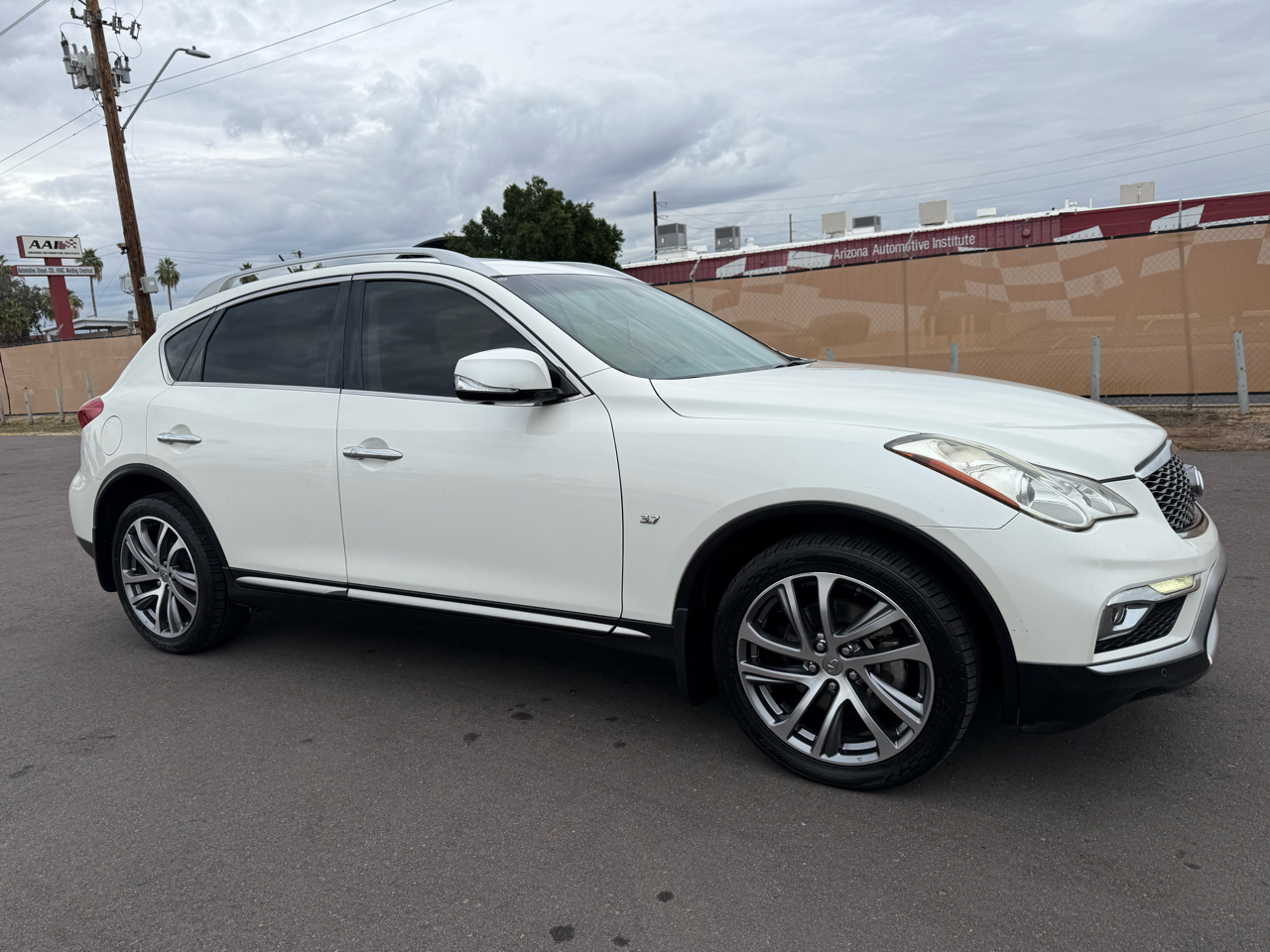 Infiniti QX50 Base RWD 2017
