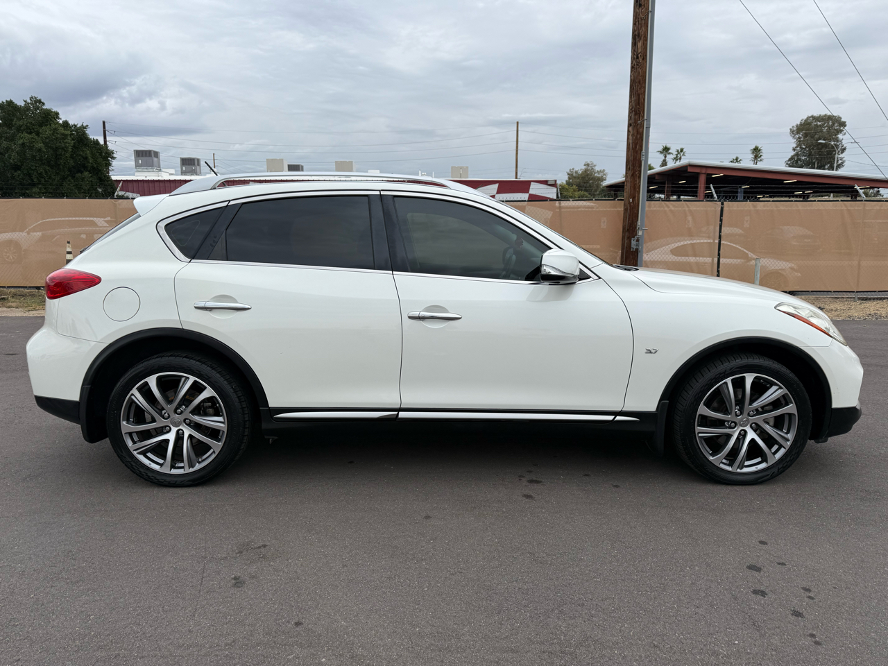 Infiniti QX50 Base RWD 2017