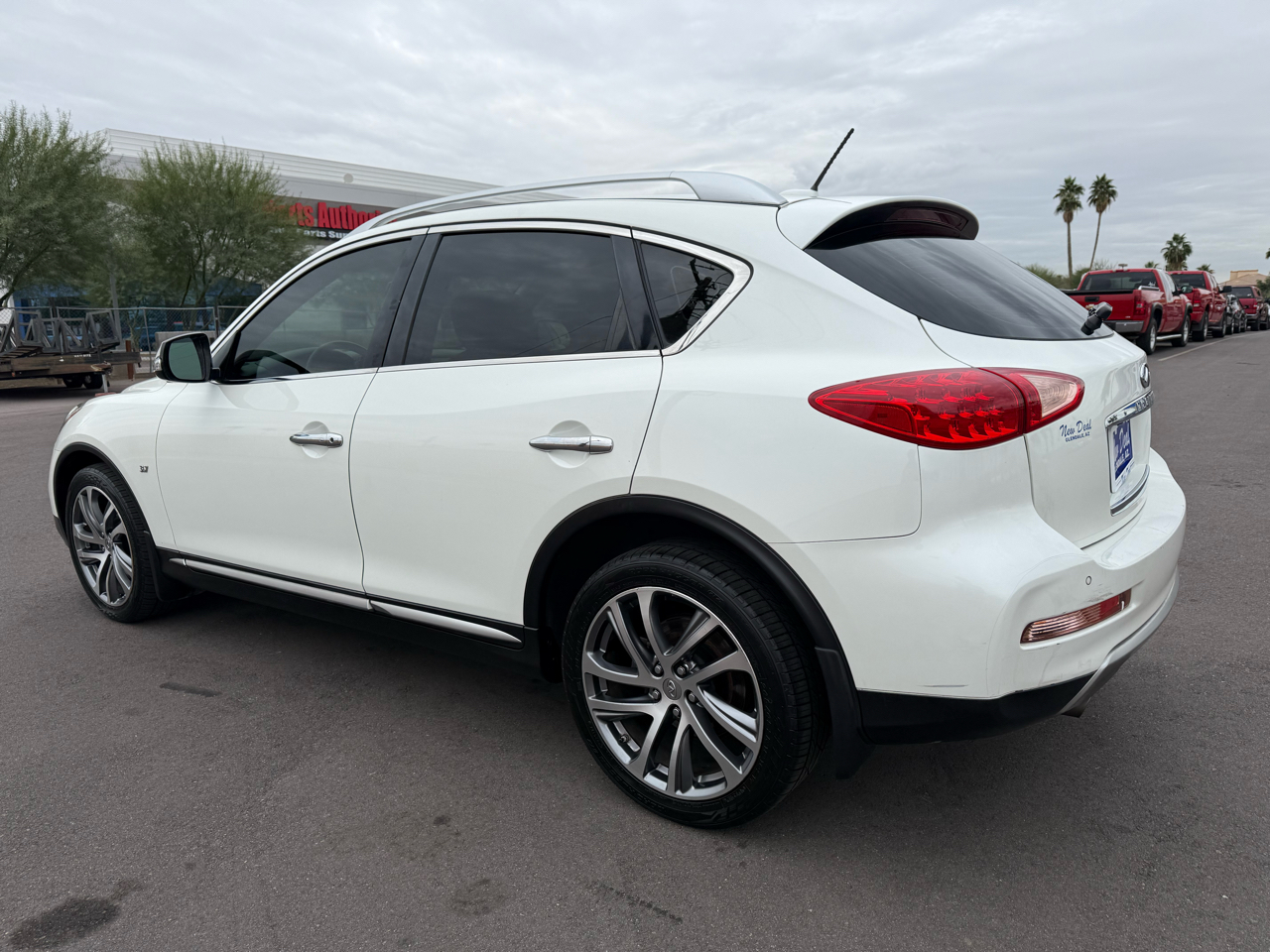Infiniti QX50 Base RWD 2017