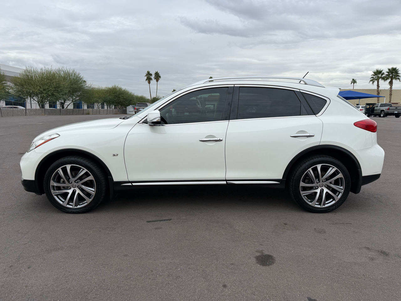 Infiniti QX50 Base RWD 2017