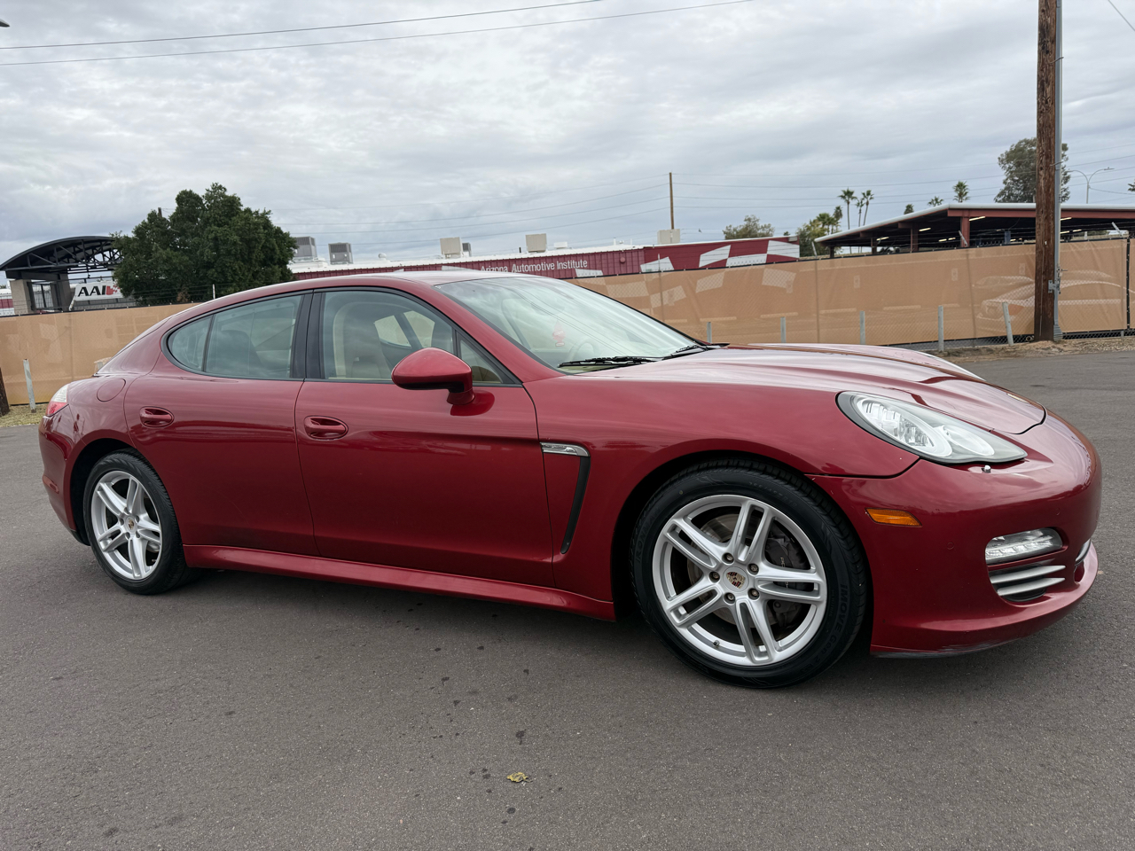 Porsche Panamera 4 2011