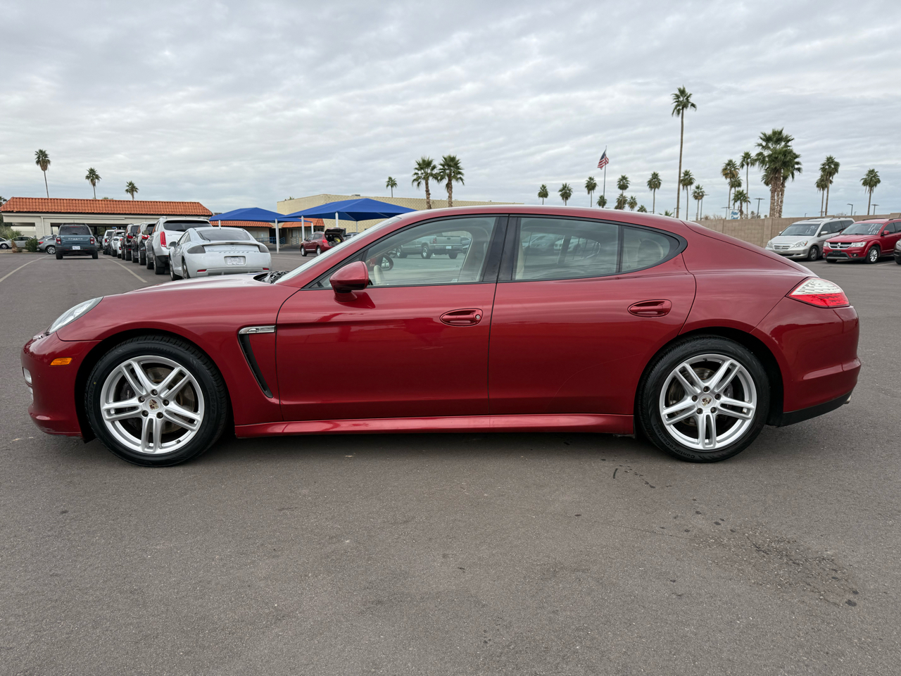 Porsche Panamera 4 2011