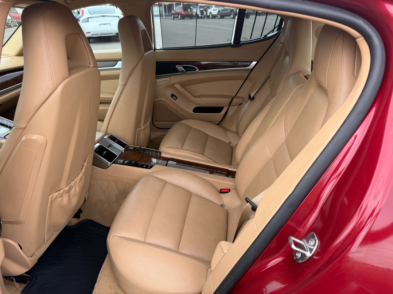 Porsche Panamera 4 2011