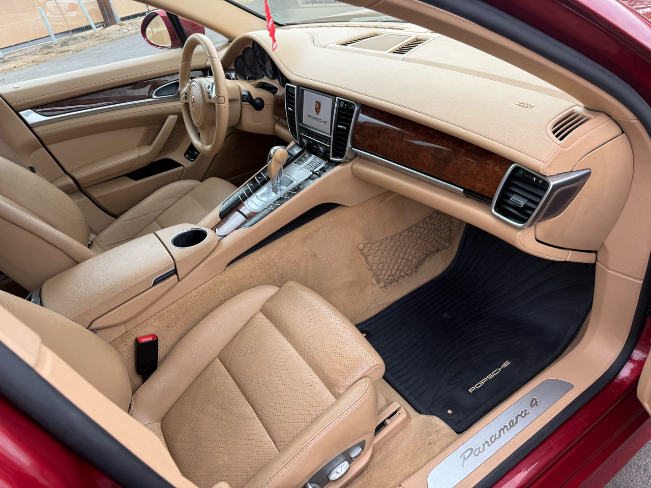 Porsche Panamera 4 2011