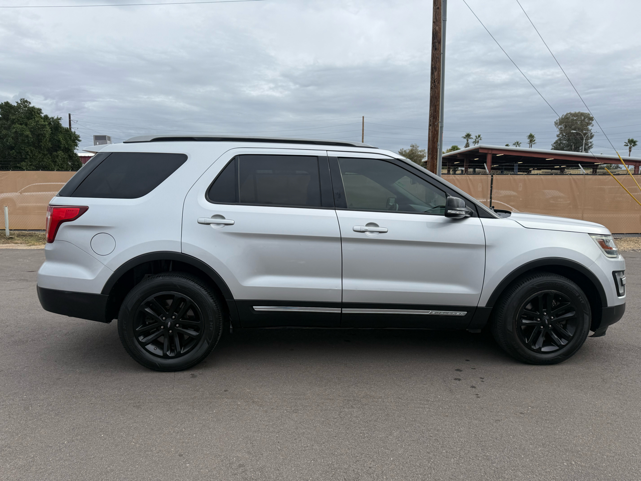 Ford Explorer 2WD 4dr V6 XLT 2017