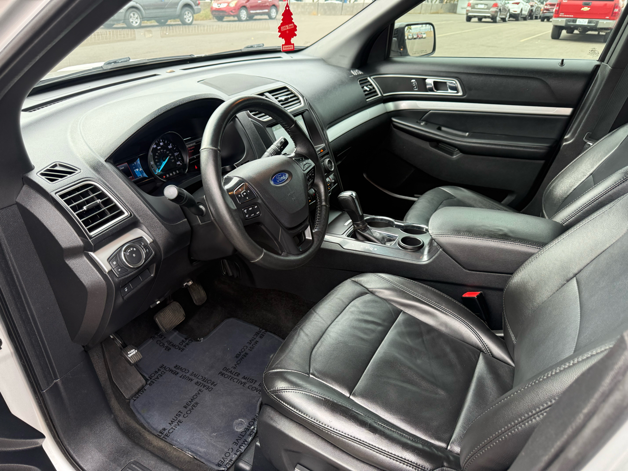 Ford Explorer 2WD 4dr V6 XLT 2017