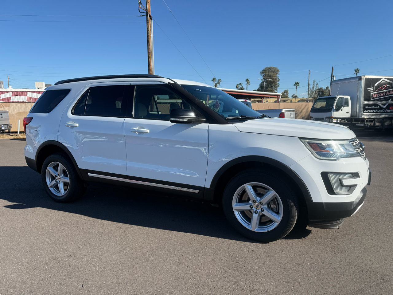 Ford Explorer 4WD 4dr V6 XLT 2016