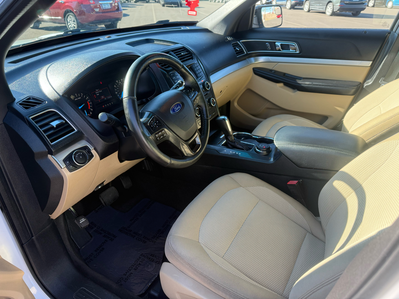 Ford Explorer 4WD 4dr V6 XLT 2016