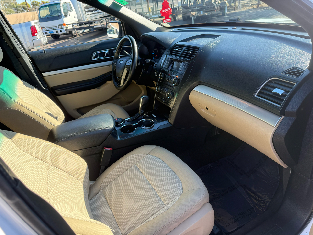 Ford Explorer 4WD 4dr V6 XLT 2016