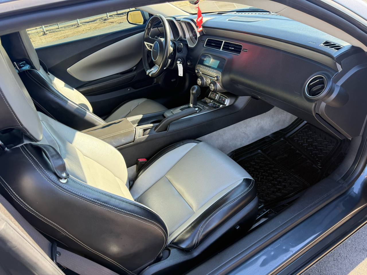 Chevrolet Camaro 2LT Coupe 2011