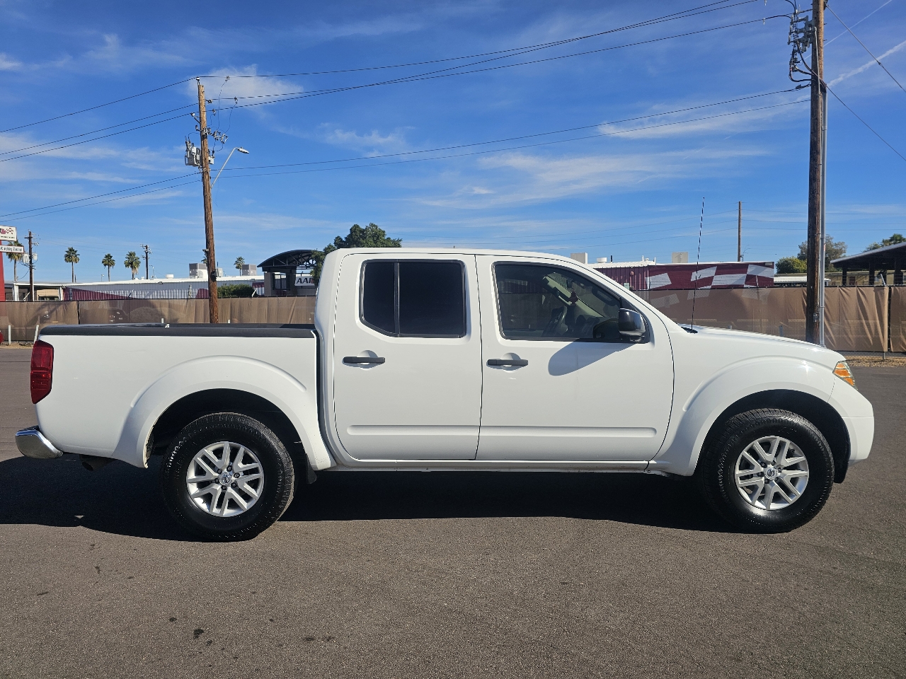 Nissan Frontier S Crew Cab 5AT 2WD 2016