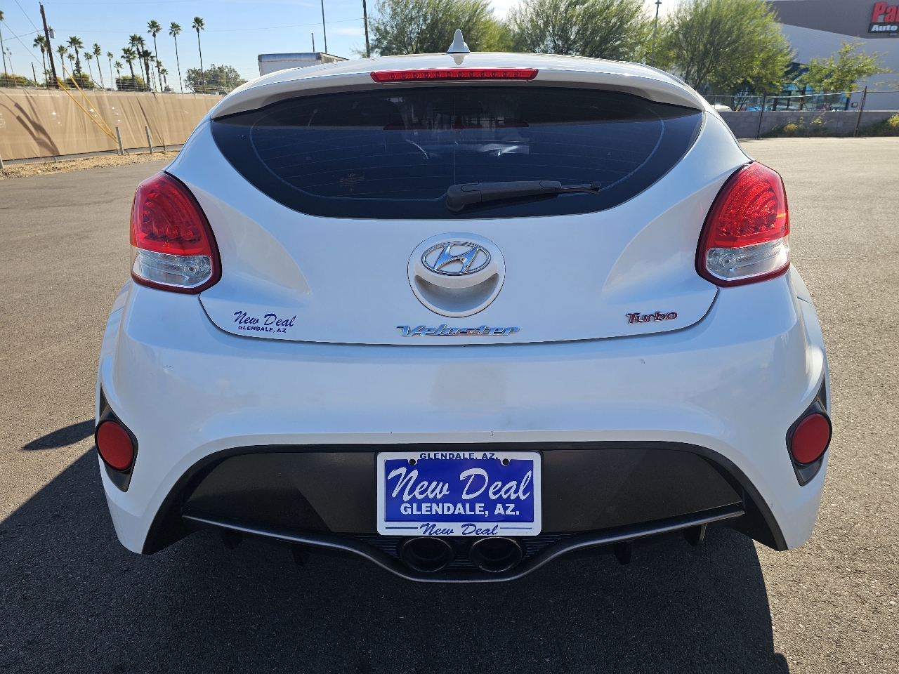 Hyundai Veloster Base 2013