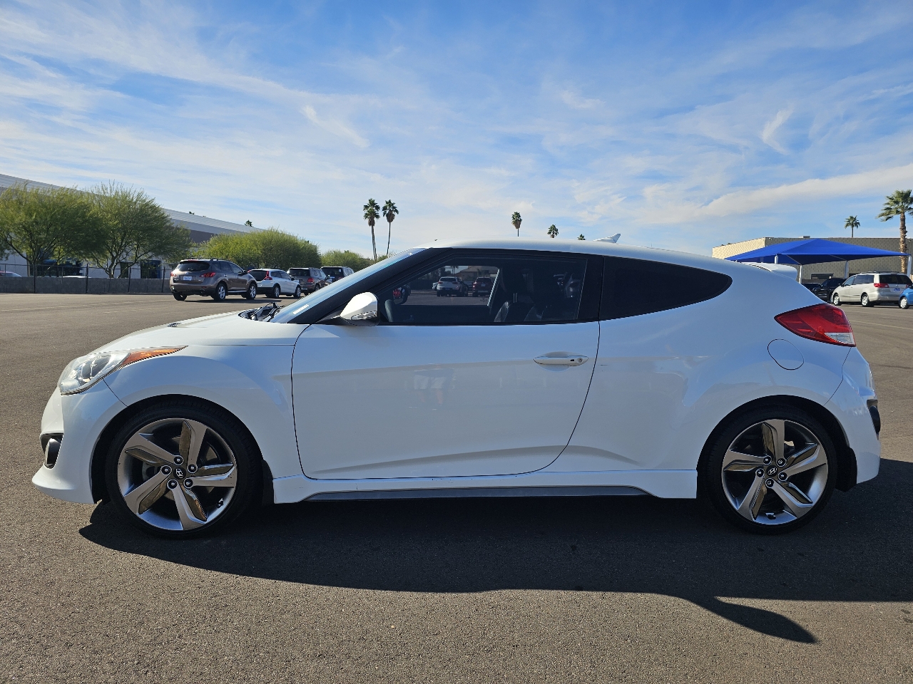 Hyundai Veloster Base 2013