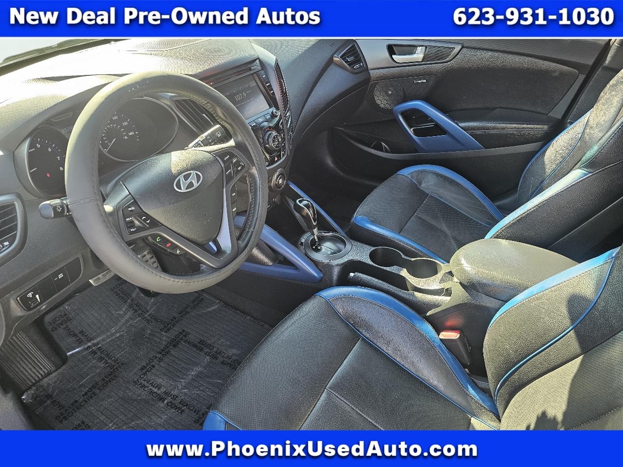 Hyundai Veloster Base 2013