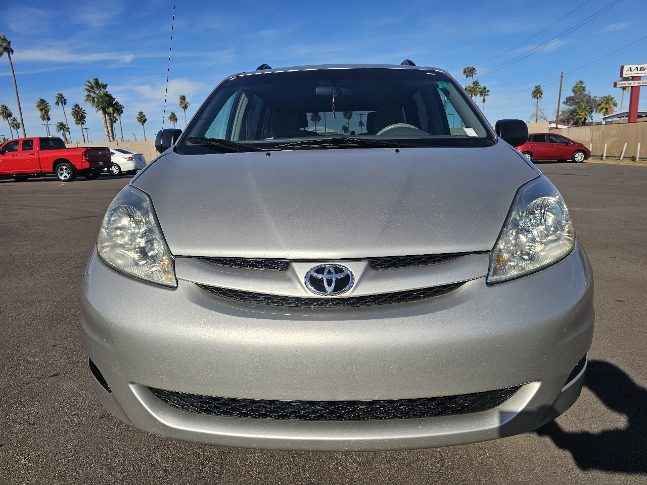 Toyota Sienna LE FWD 8-Passenger Seating 2008