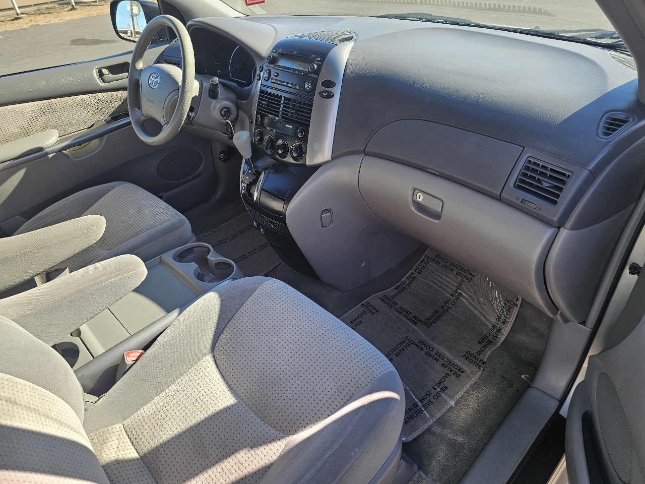 Toyota Sienna LE FWD 8-Passenger Seating 2008