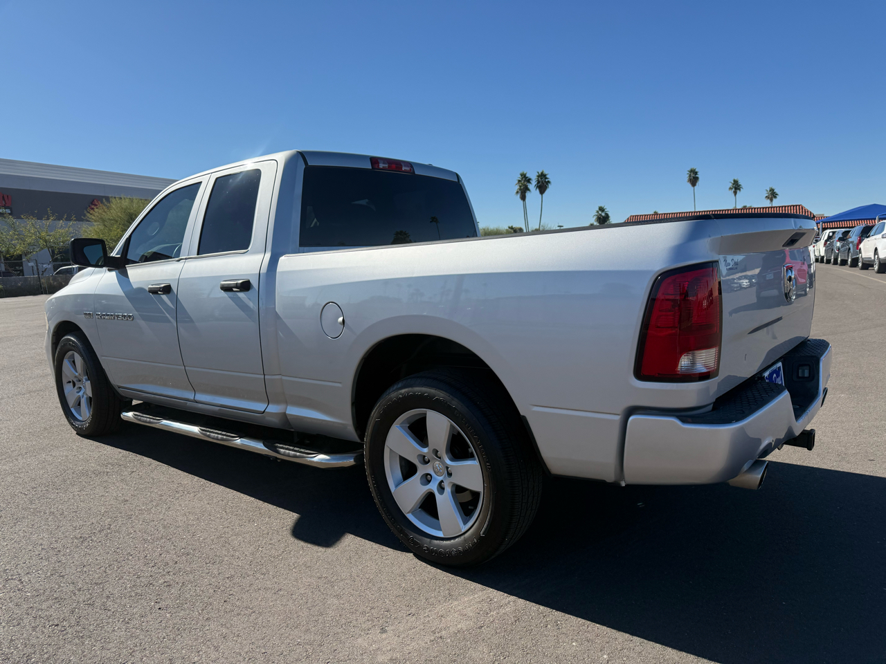 RAM 1500 2WD Crew Cab 140.5" SLT 2012