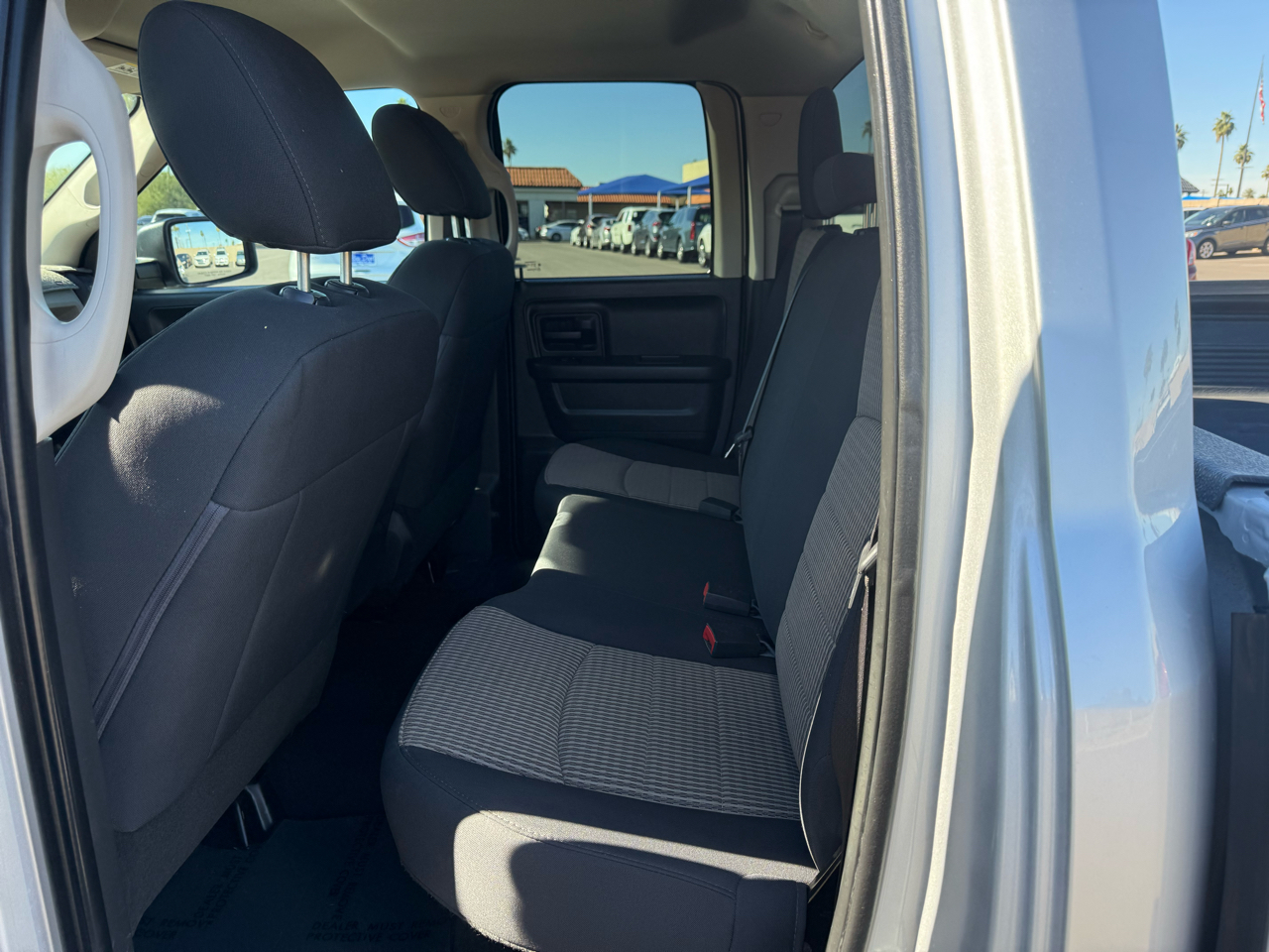 RAM 1500 2WD Crew Cab 140.5" SLT 2012