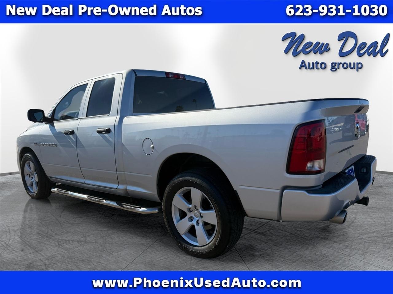 RAM 1500 2WD Crew Cab 140.5" SLT 2012