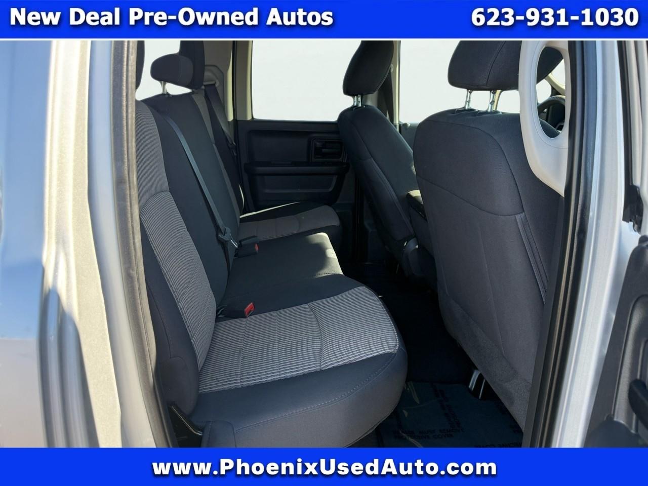 RAM 1500 2WD Crew Cab 140.5" SLT 2012