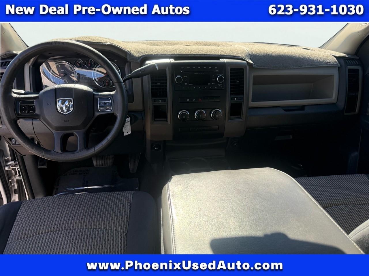 RAM 1500 2WD Crew Cab 140.5" SLT 2012