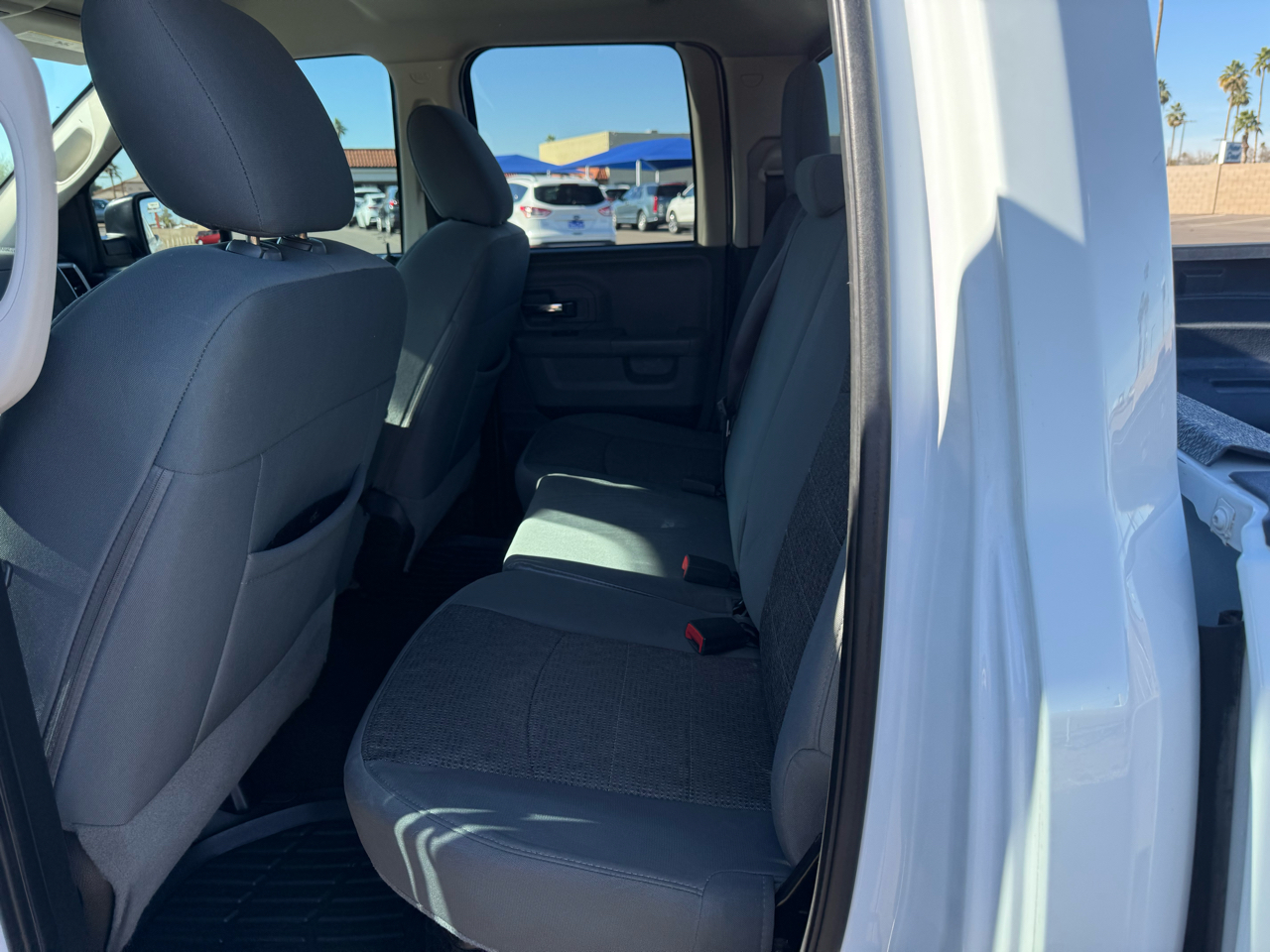 RAM 1500 2WD Crew Cab 140.5" Big Horn 2015