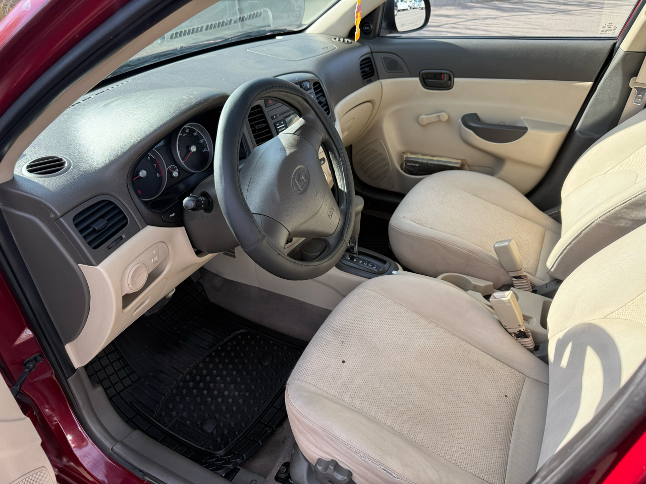 Hyundai Accent GLS 4-Door 2010