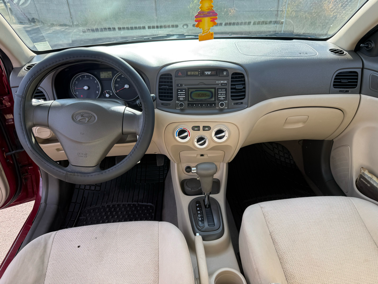 Hyundai Accent GLS 4-Door 2010