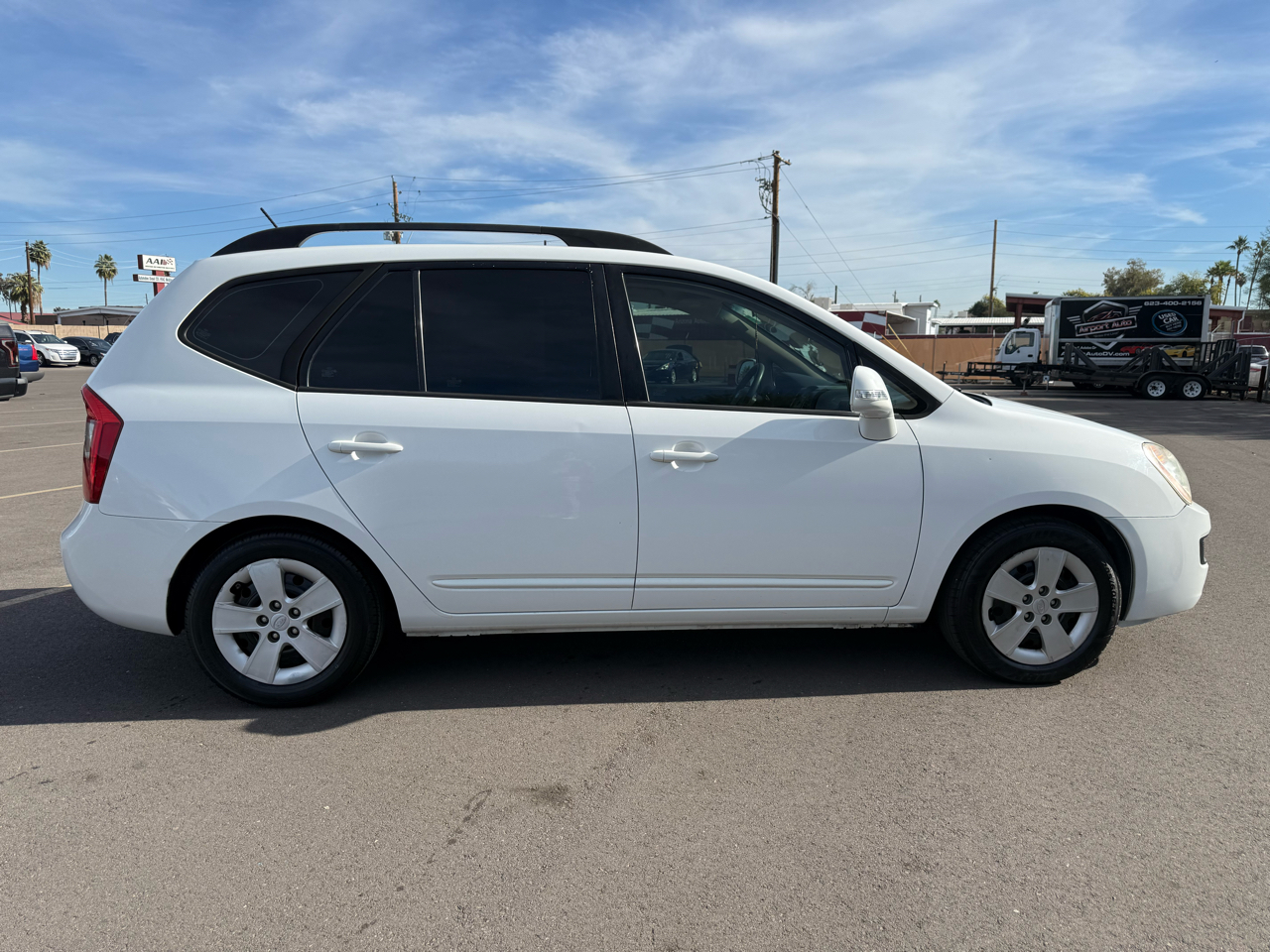 Kia Rondo LX 2010