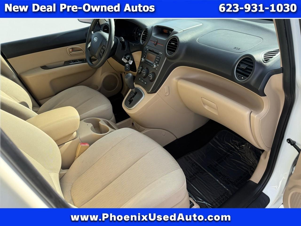 Kia Rondo LX 2010